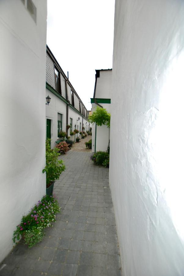 Apartamento Historical Miniature House In The Heart Of Amberes Exterior foto